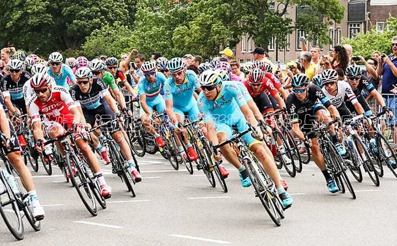 飞跃激情：运动类赛事精彩画面设计与灵感激发